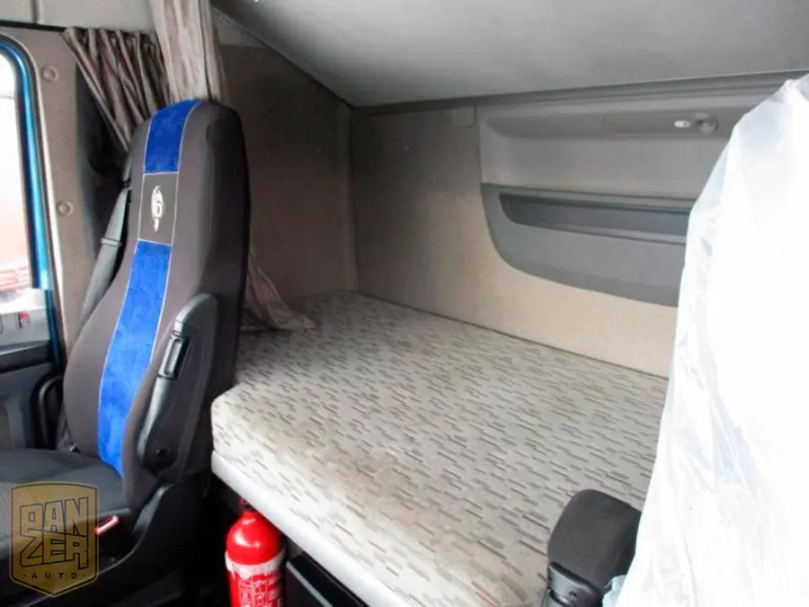 Тягач DAF XF 106, 2014 год, 460 л.с., Space Cab, без пробега по РФ - фото-детальных 4