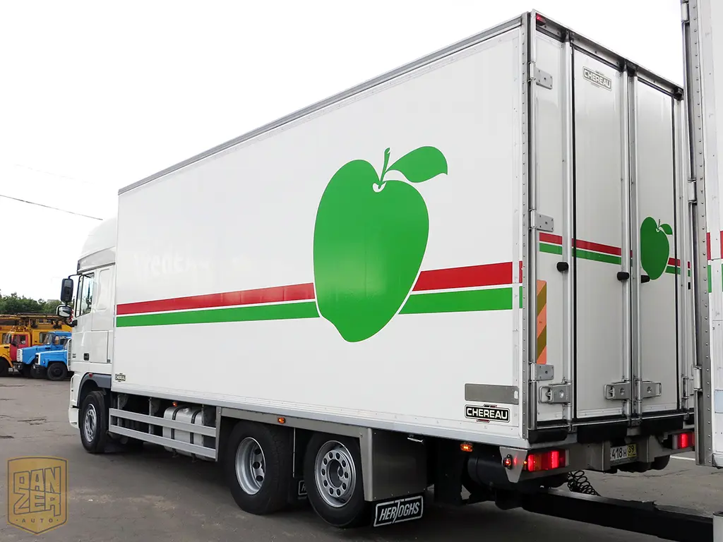 Изотермический фургон DAF XF 105. 6x2, г/п 15 тонн, 2 спальника. - фото 9