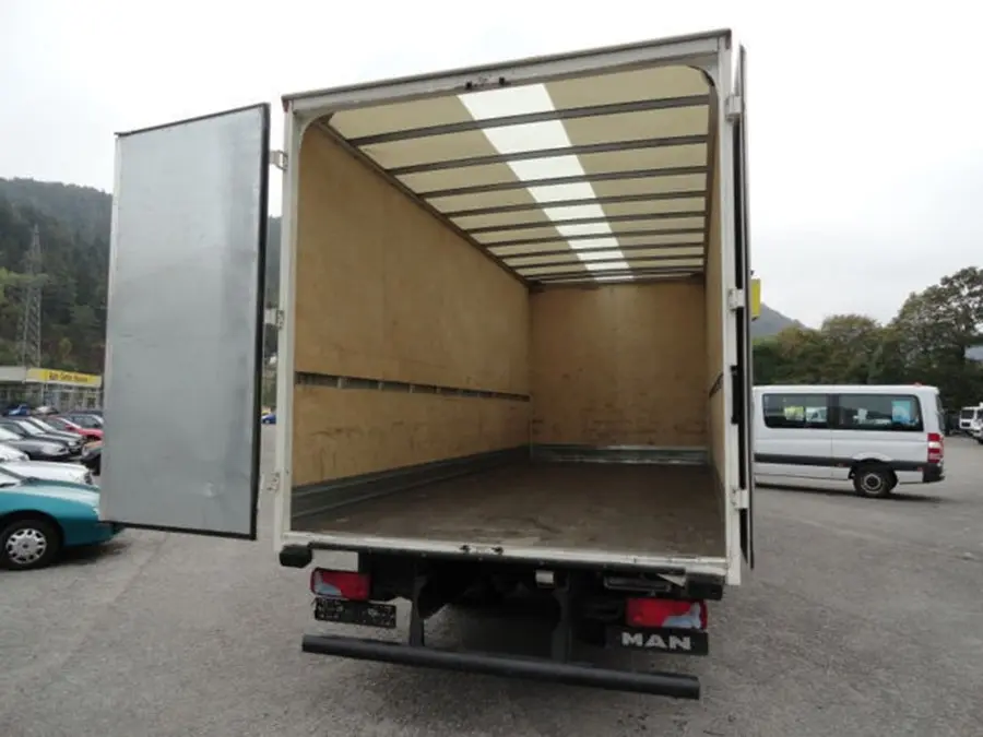 MAN TGL 8.180 BL, 2013г, фургон 37м3, ворота, без пробега по РФ - фото 2