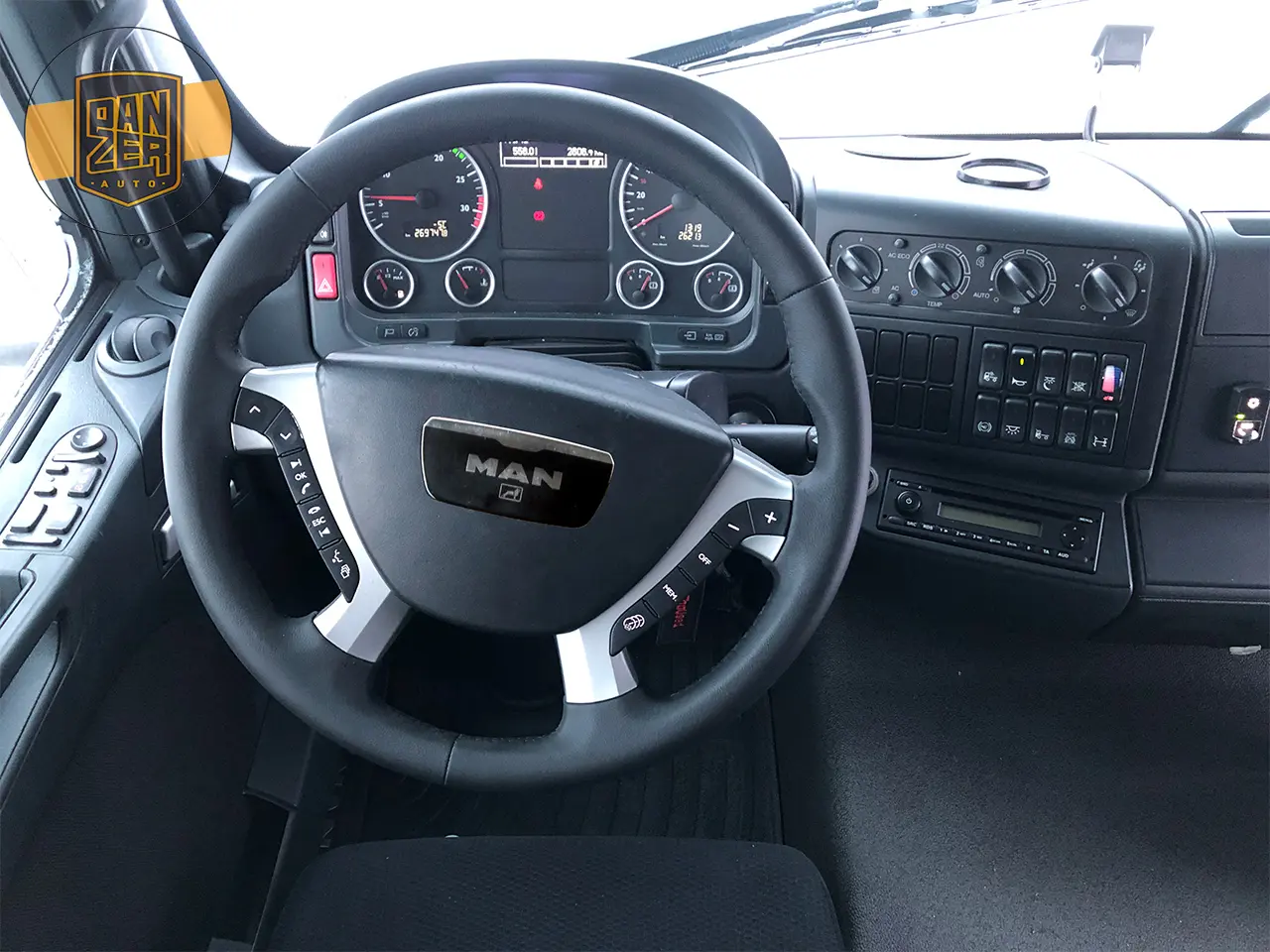 MAN TGM 12.290 BL, 2014 год, штора-борт 51м3, ворота - фото 4