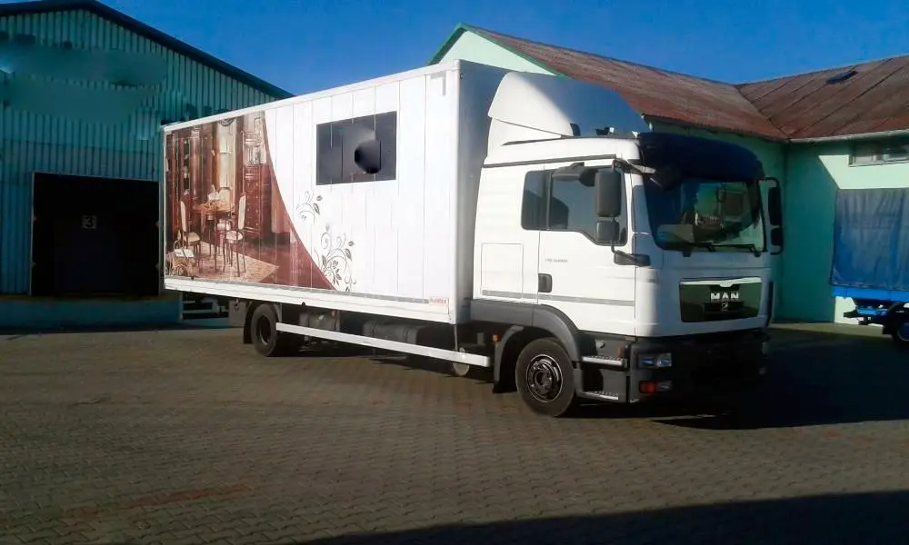 Фургон MAN TGL 8.220, 2010 г, 7.5 метра, ворота, без пробега по РФ - фото