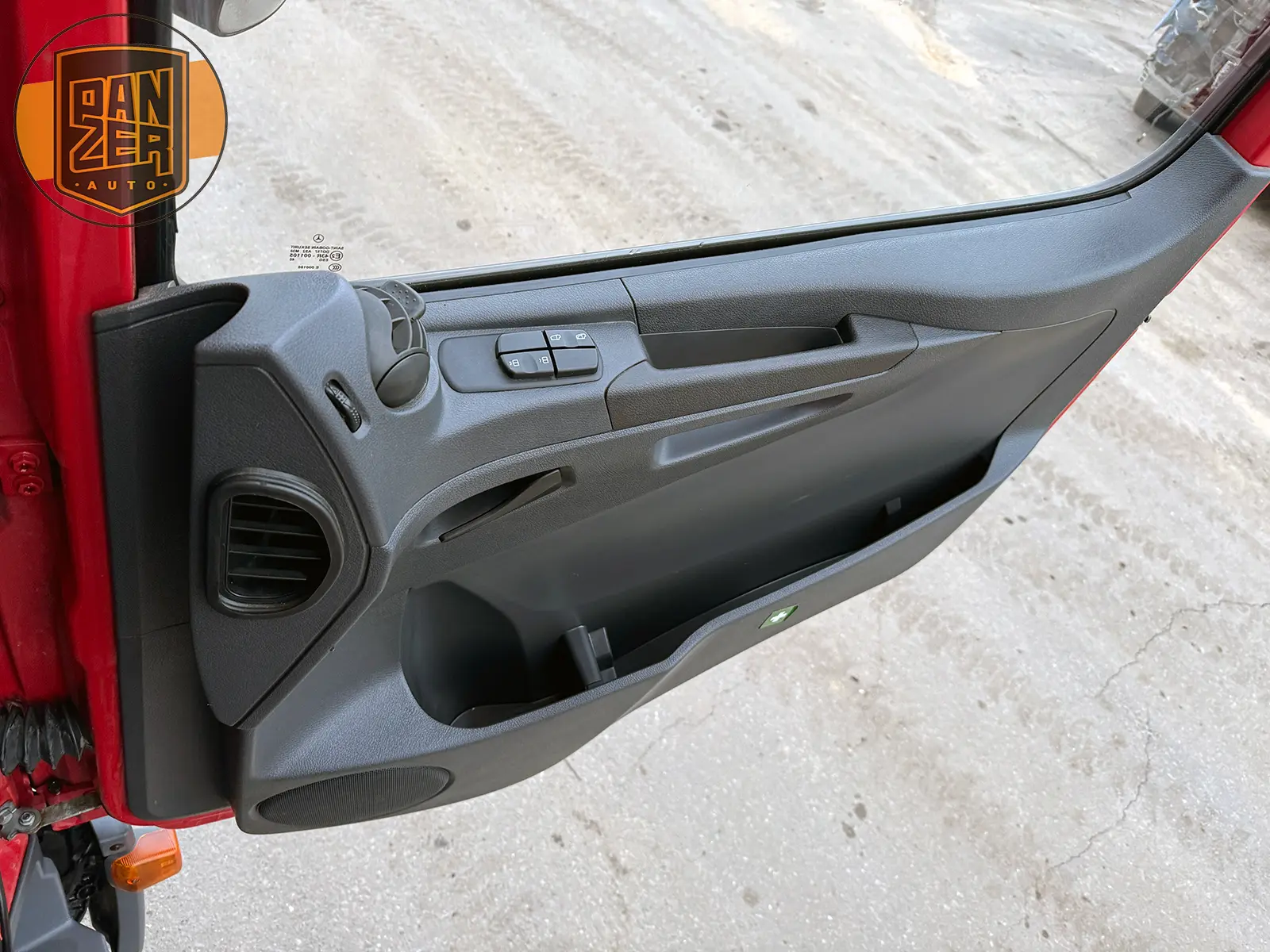 Mercedes Atego 1223, 2018 год, штора-борт 44 м3, гидроборт купить из Германии 27