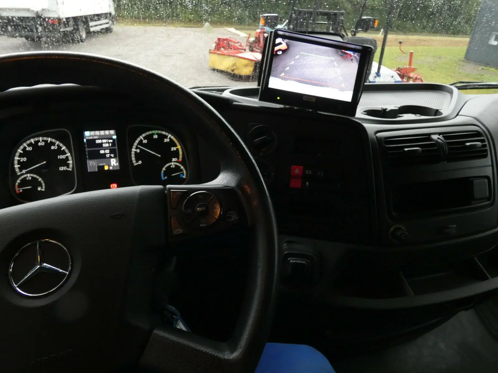 Фургон Mercedes Atego 818 L, 2016 год, боковая дверь, 18 палет, гидролифт, без пробега по РФ - фото 4