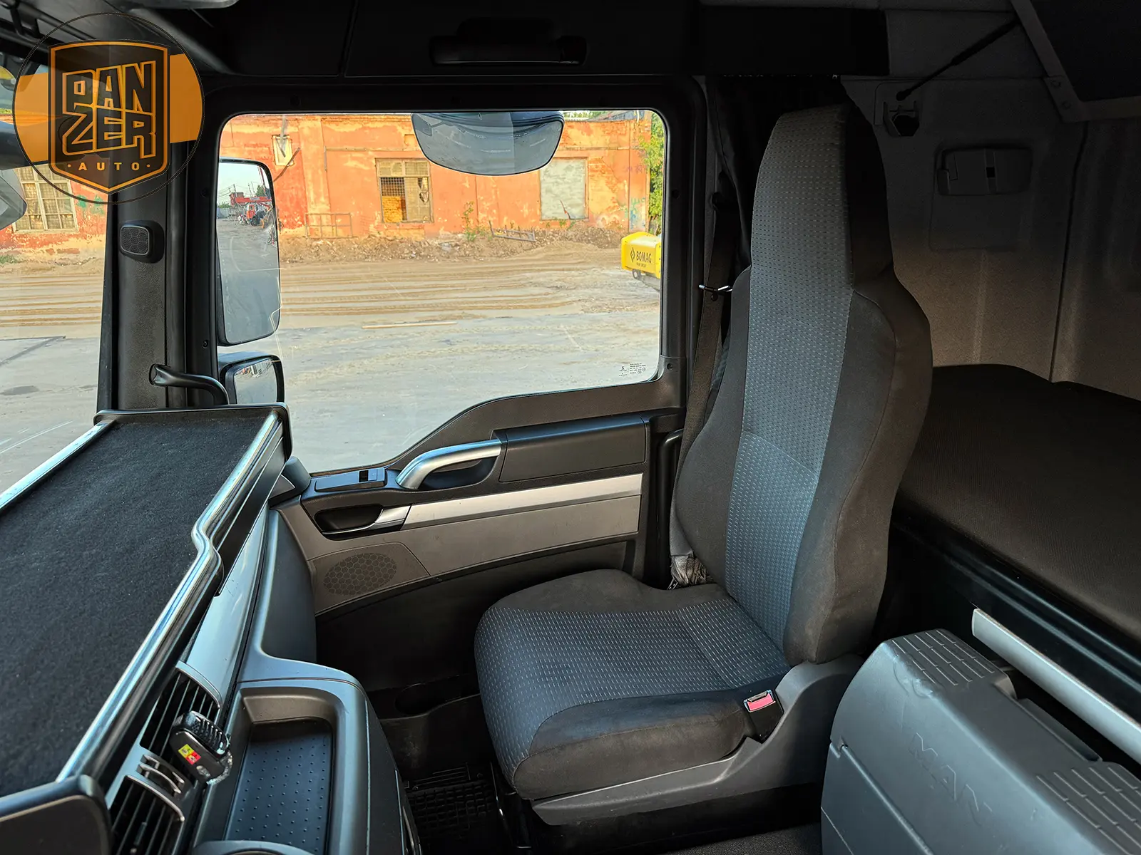 man tgm 12.250, 2015 года, штора 60 кубов, ворота 27