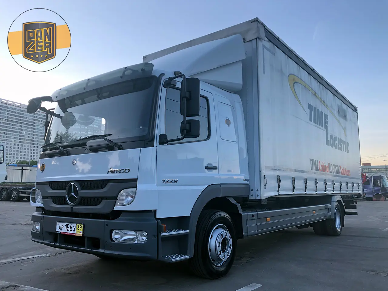 Mercedes Atego 1229L, 2013г, штора 48 кубов, ворота - фото 8