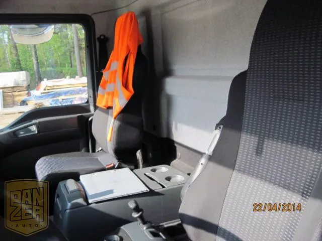 MAN TGL 12.220, штора-борт 44м3, все загрузки, гидролифт - фото 2