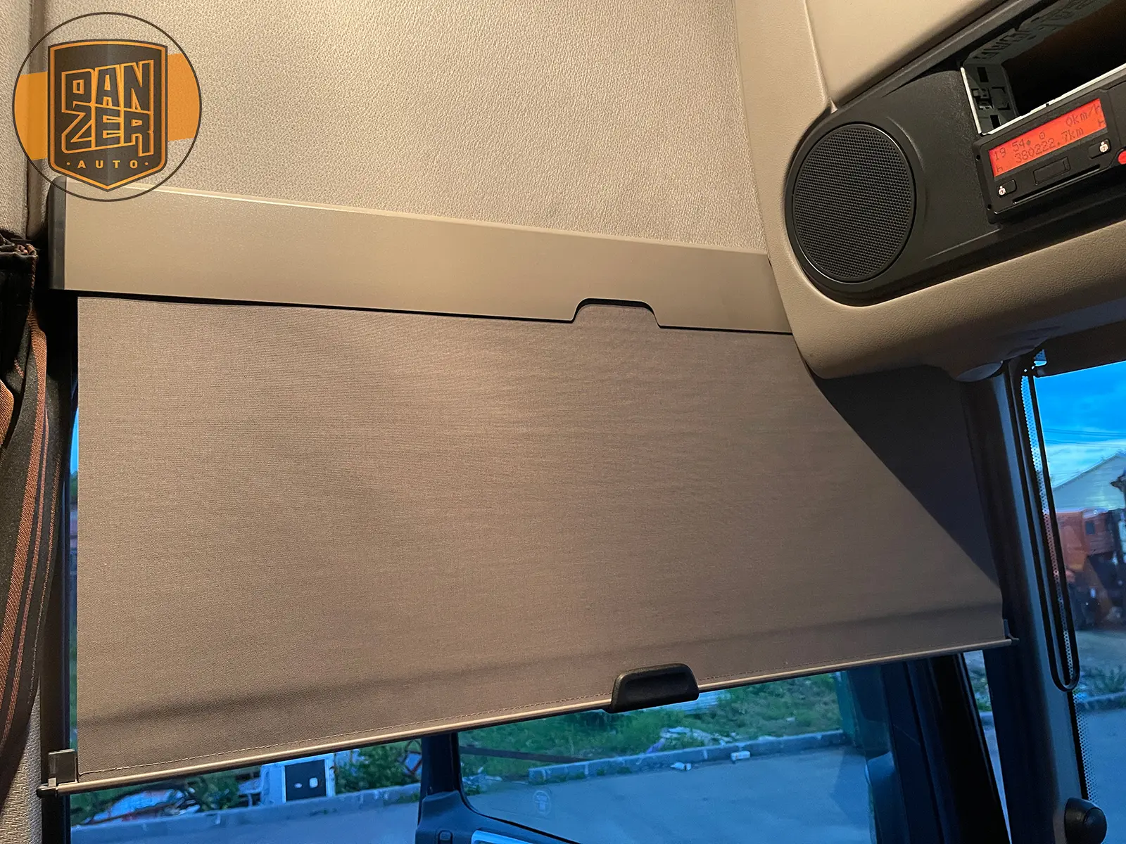 DAF XF530 6x4 тягач-тяжеловоз, сцепной вес 80 тонн - фото-детальных 53