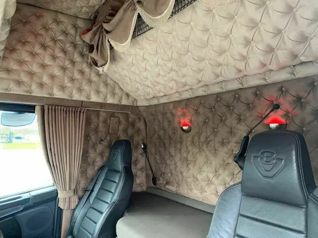 Седельный тягач Scania R 580 V8, формула 6х4, 2014 год, без пробега по РФ - фото-детальных 3