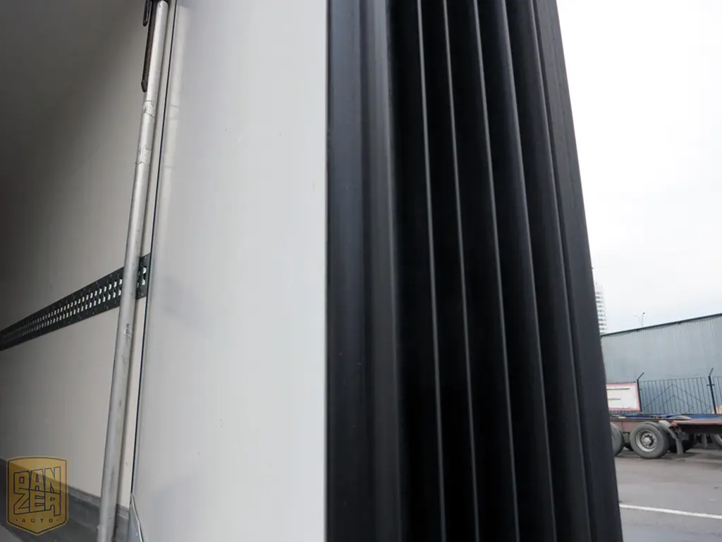 Chereau прицеп рефрижератор трехосный, г/п 21500кг, 2011 г - фото 7