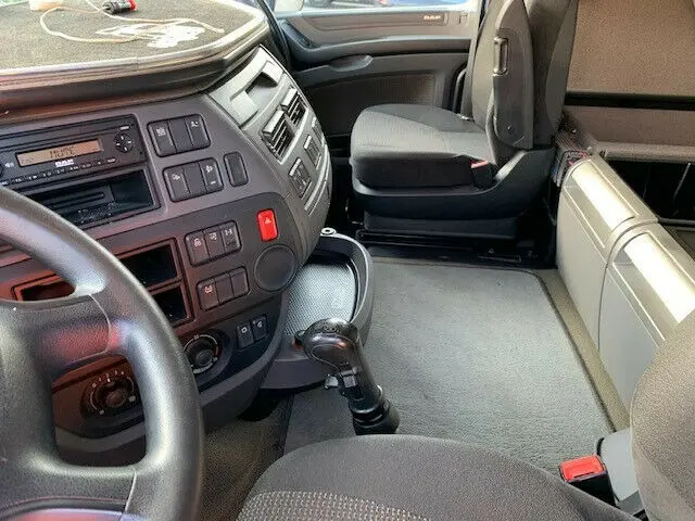 Тягач DAF XF 106 510, 6х2, кабина Супер Спейс, подъемная ось, механика, без пробега по РФ - фото-детальных 5
