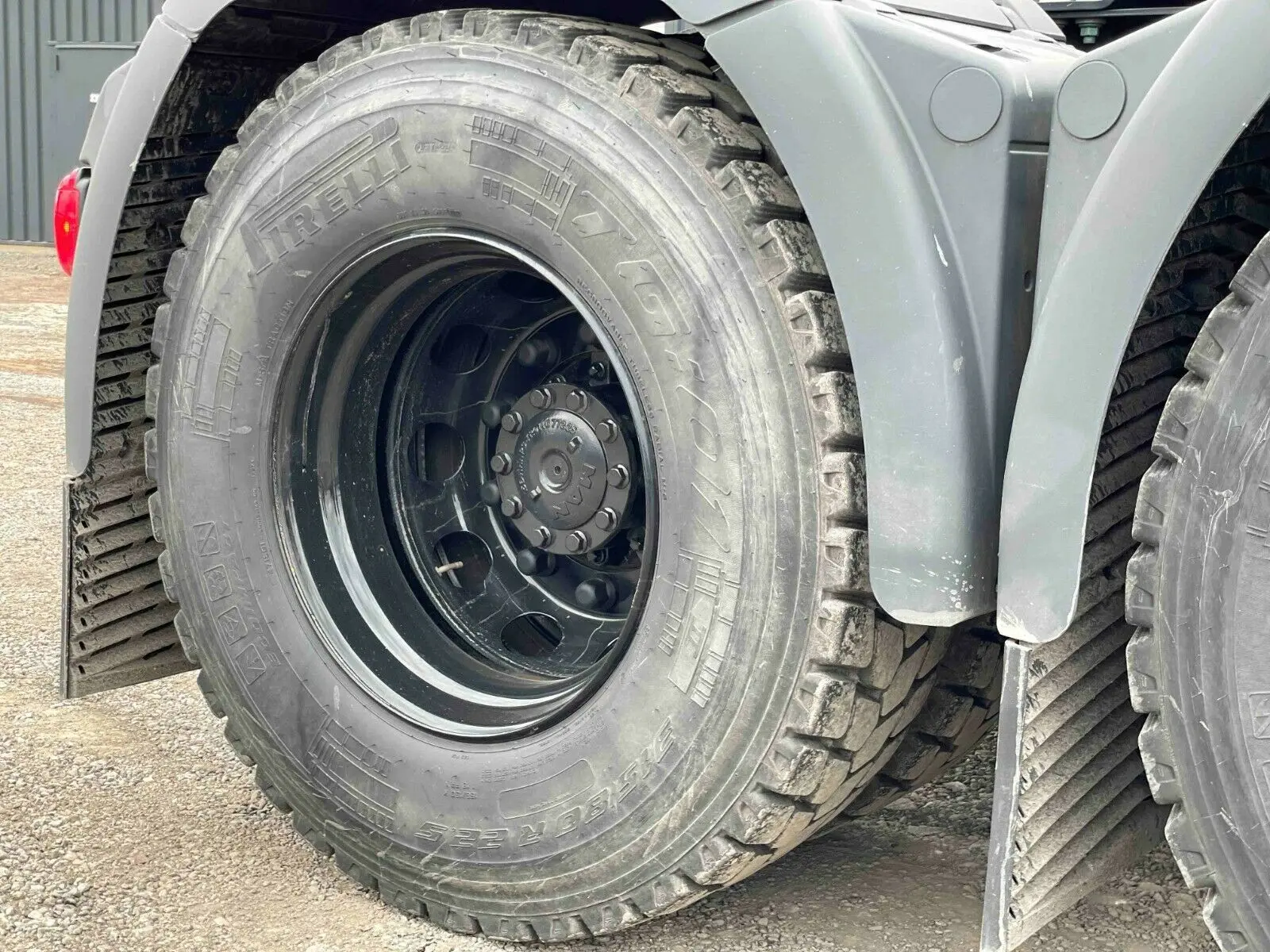 Тягач MAN TGX 33.510, 6х4, 01/2021 год, кабина XLX, пневмоподвеска, без пробега по РФ - фото-детальных 14
