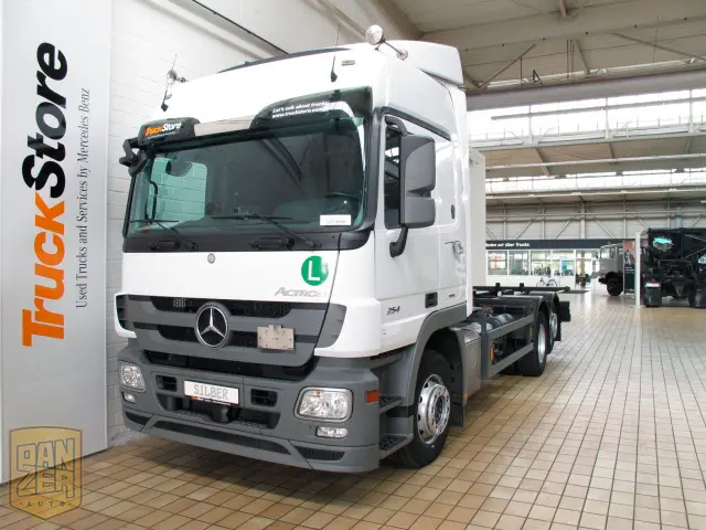 Mercedes-Benz Actros 2541, шасси для сменных кузовов BDF, 2010 г - фото