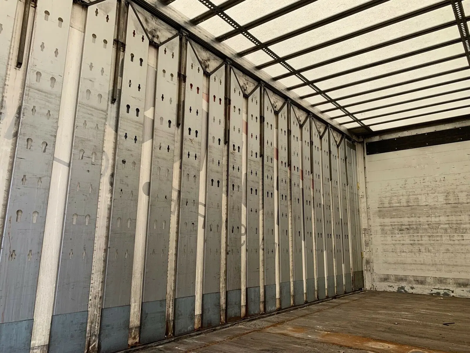 MAN TGX 24.480 штора 60 кубов, 2014 г, подъемная крыша, кабина XXL, без пробега по РФ - фото 2