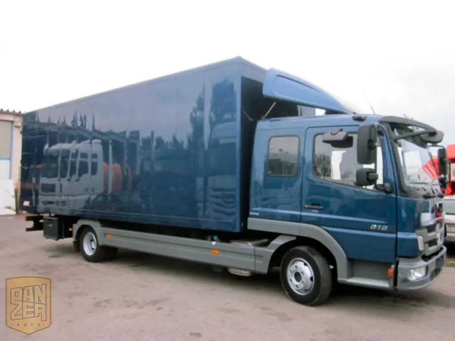 Мерседес Атего 816, фургон 40м3. 6-ти местный салон (спальник), состояние нового - фото
