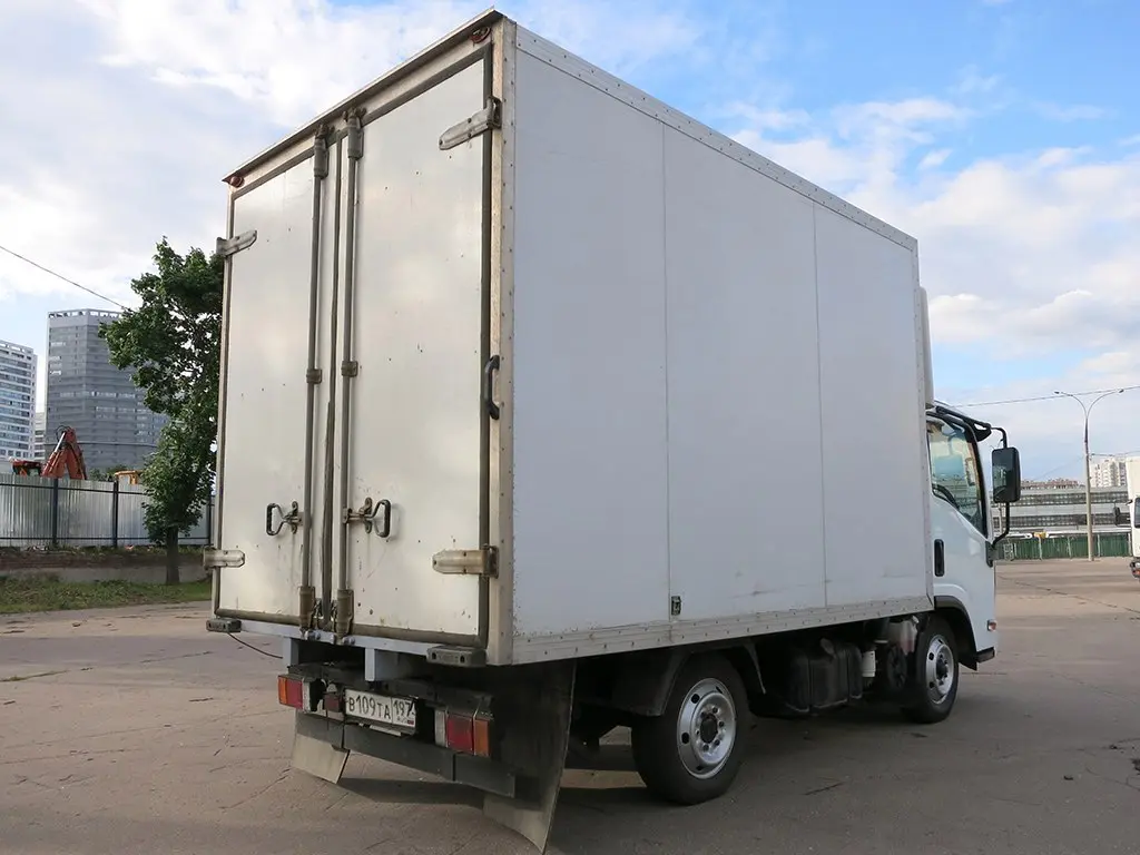 Isuzu NLR 85, 2010 г, фургон 13 кубов, категория В - фото