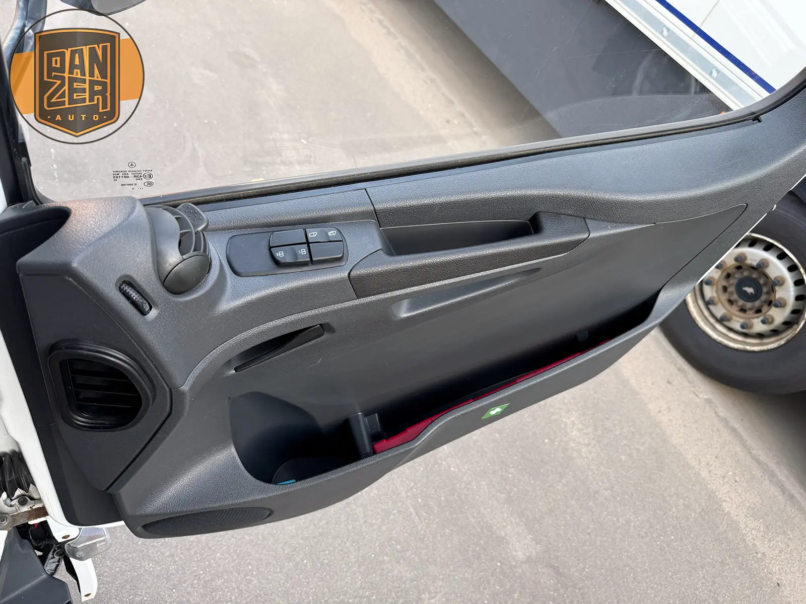 mercedes-benz atego 1230, фургон 18 палет, гидроборт 27