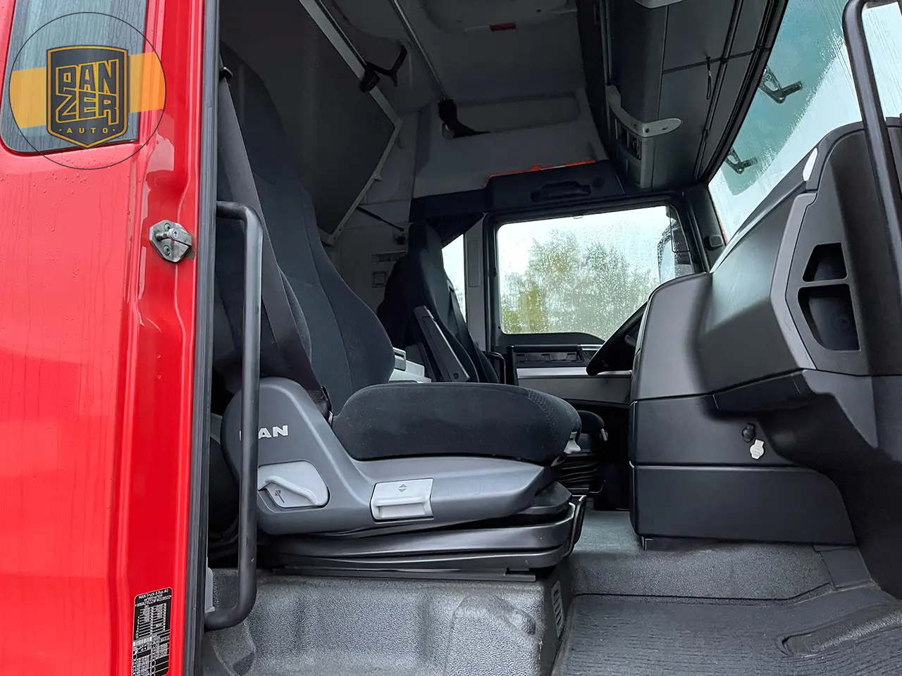 MAN TGX 26.440, 6х2, 2015 год, БДФ контейнеровоз, г/п 16 тонн, без пробега по РФ - фото 24