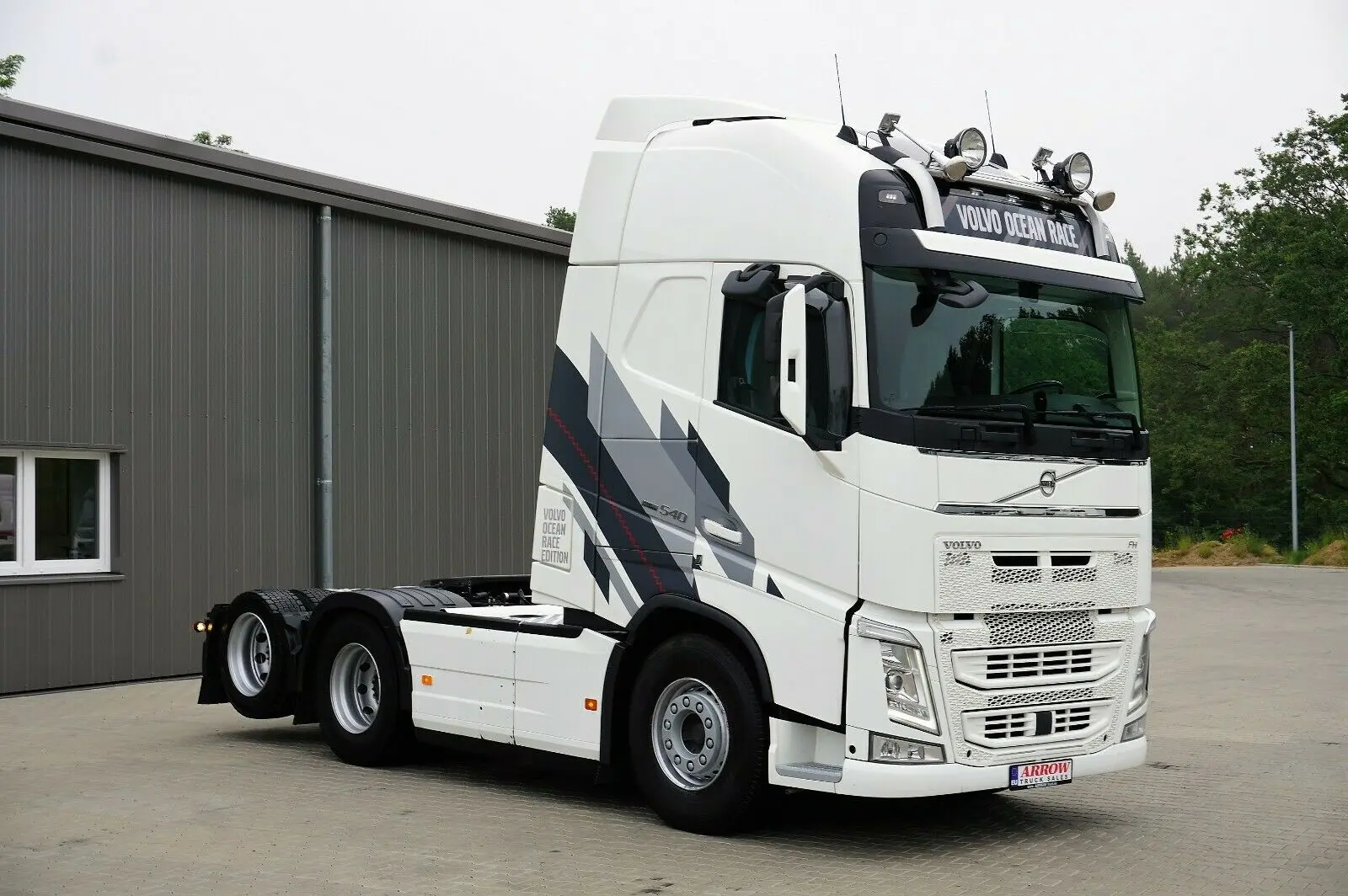 Тягач Volvo FH 540 Dual Clutch, 2019 год, 6х2 спарка, Globetrotter XL, без пробега по РФ - фото-детальных 8