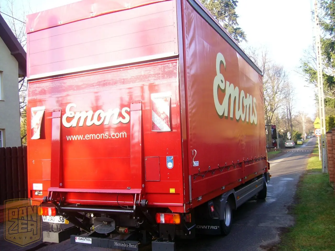 Mercedes-Benz Atego 818L, штора-борт 40м3, 2013г, 18 тыс.км, гидролифт, кондиционер, состояние нового - фото