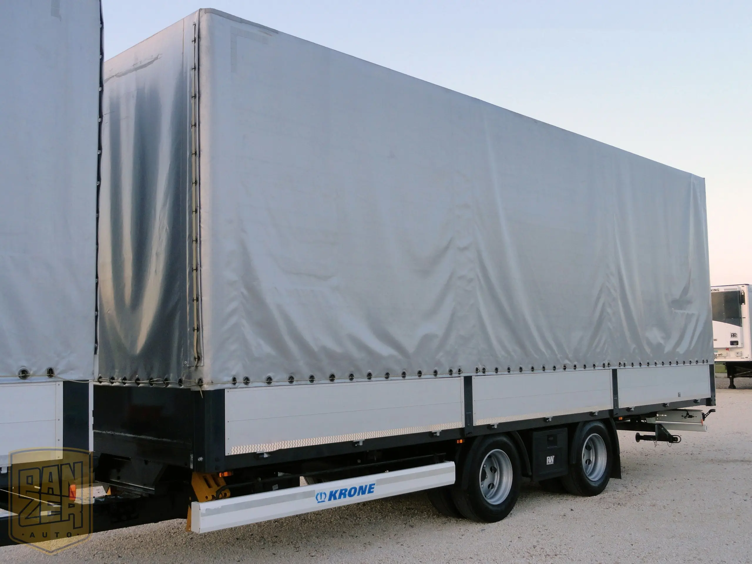 Volvo FH 13.420 XXL + Krone, автопоезд 120м3, борт-тент, 2012г - фото 5
