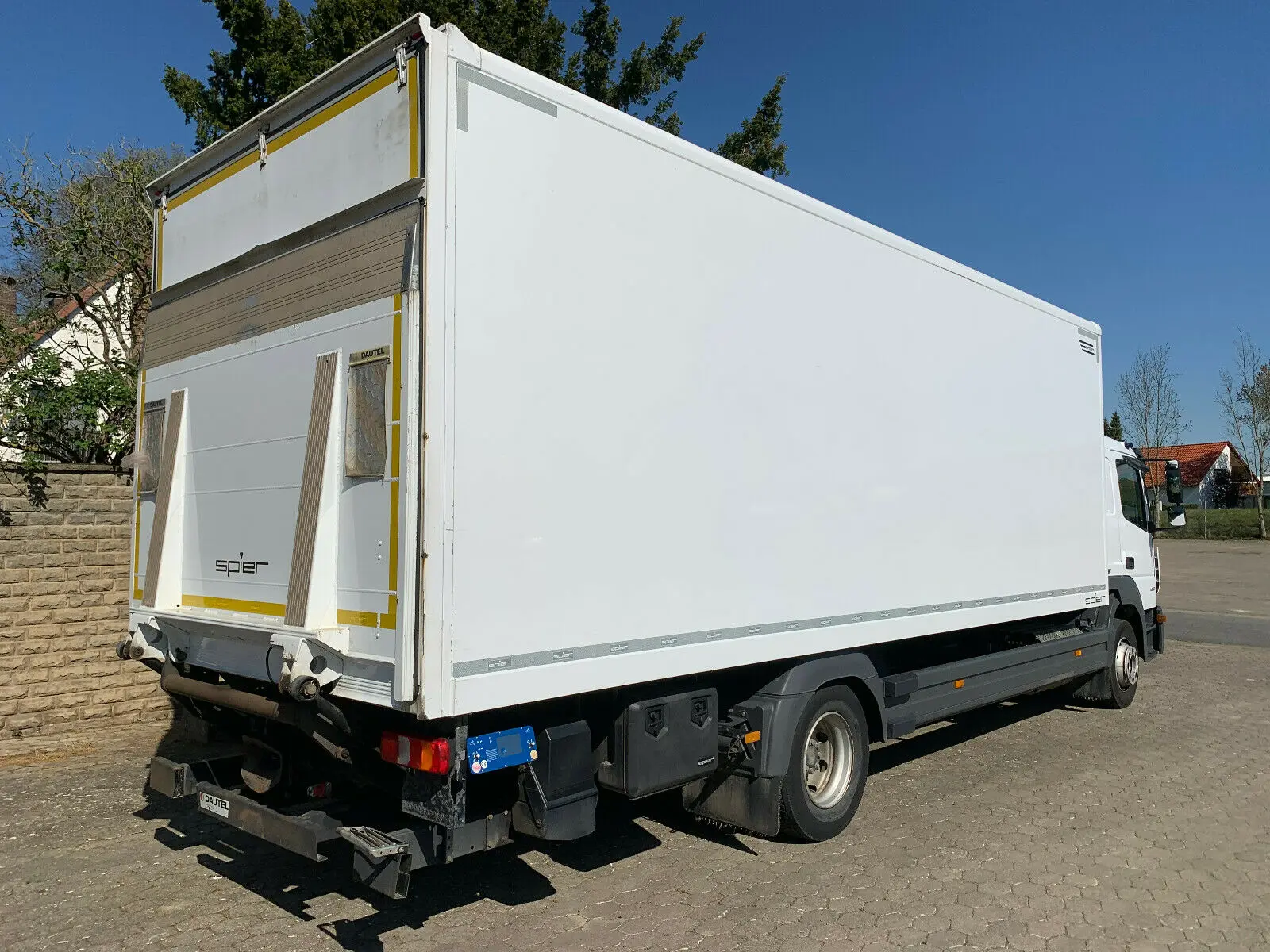 Mercedes Atego 1230L NEW, 11/2014 год, фургон 45 м3, гидролифт, спальная кабина - фото