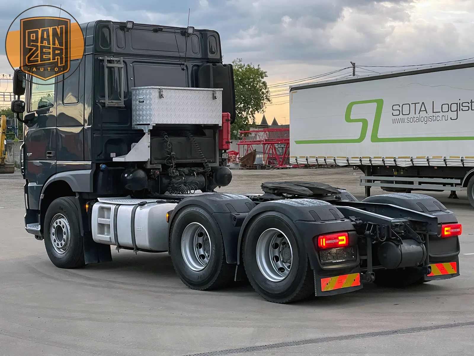 DAF XF530 6x4 тягач-тяжеловоз, сцепной вес 80 тонн - фото-детальных 9