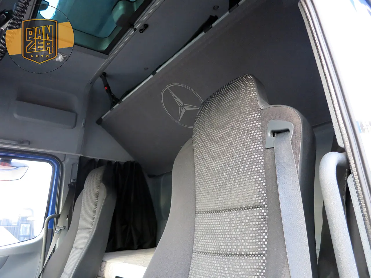 Mercedes Atego 1224, фургон 48 кубов, 2012 год, ворота - фото 3
