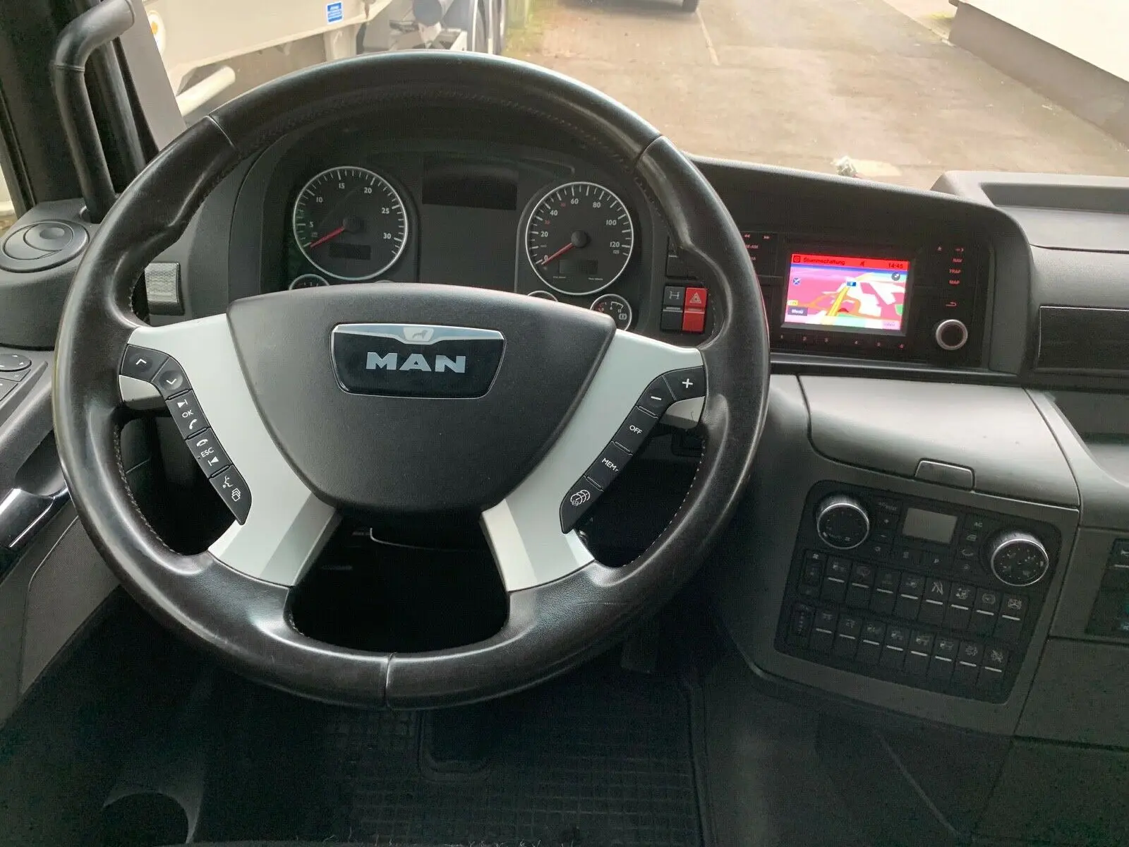 MAN TGX 24.480 штора 60 кубов, 2014 г, подъемная крыша, кабина XXL, без пробега по РФ - фото 4