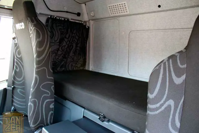 Iveco Eurocargo ML 80E22, 2010г, штора 47 куб., все загрузки, спальник - фото 3