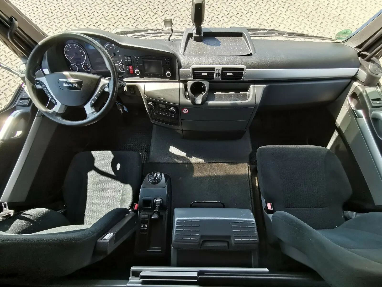 Автопоезд-фургон 120 кубов, MAN TGL 8.220 нового поколения, 2016г - фото 4