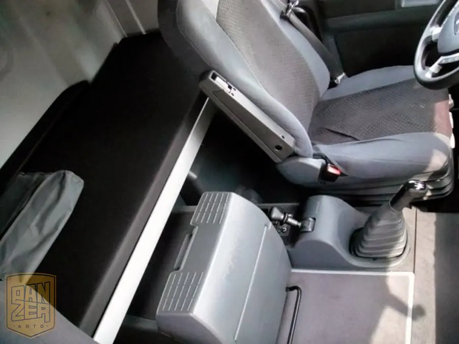 MAN TGL 8.250 BL, 2012г, штора 46м3, г/п 5 тонн, 2 спальника - фото 3