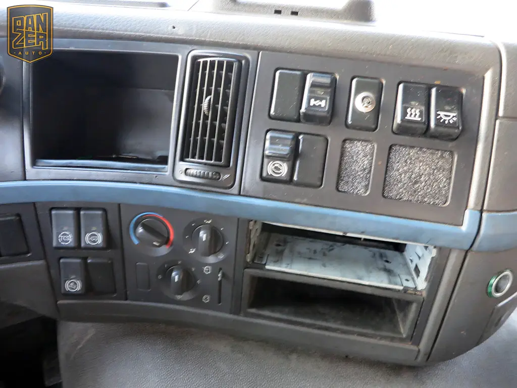 Тягач Volvo FМ 380, 2008 г, 4х2, гидрофицирован - фото-детальных 17
