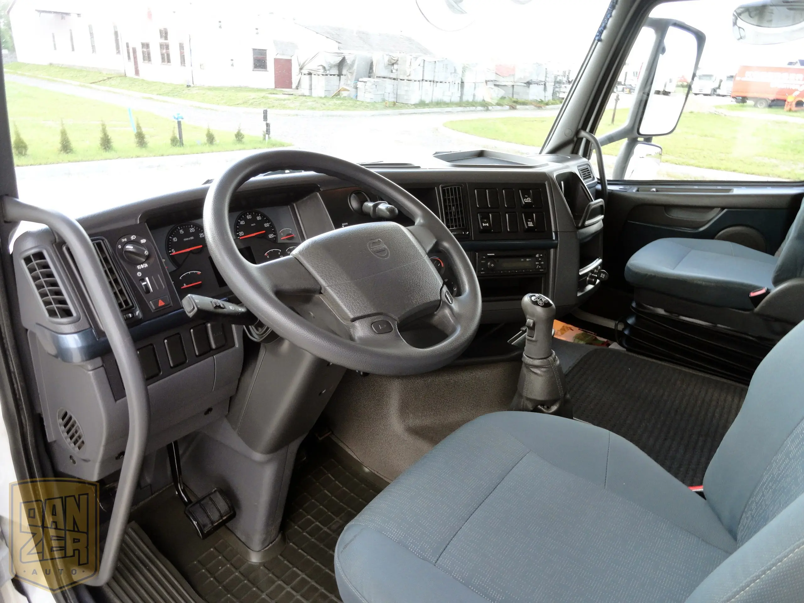 Volvo FH 13.420 XXL + Krone, автопоезд 120м3, борт-тент, 2012г - фото 7