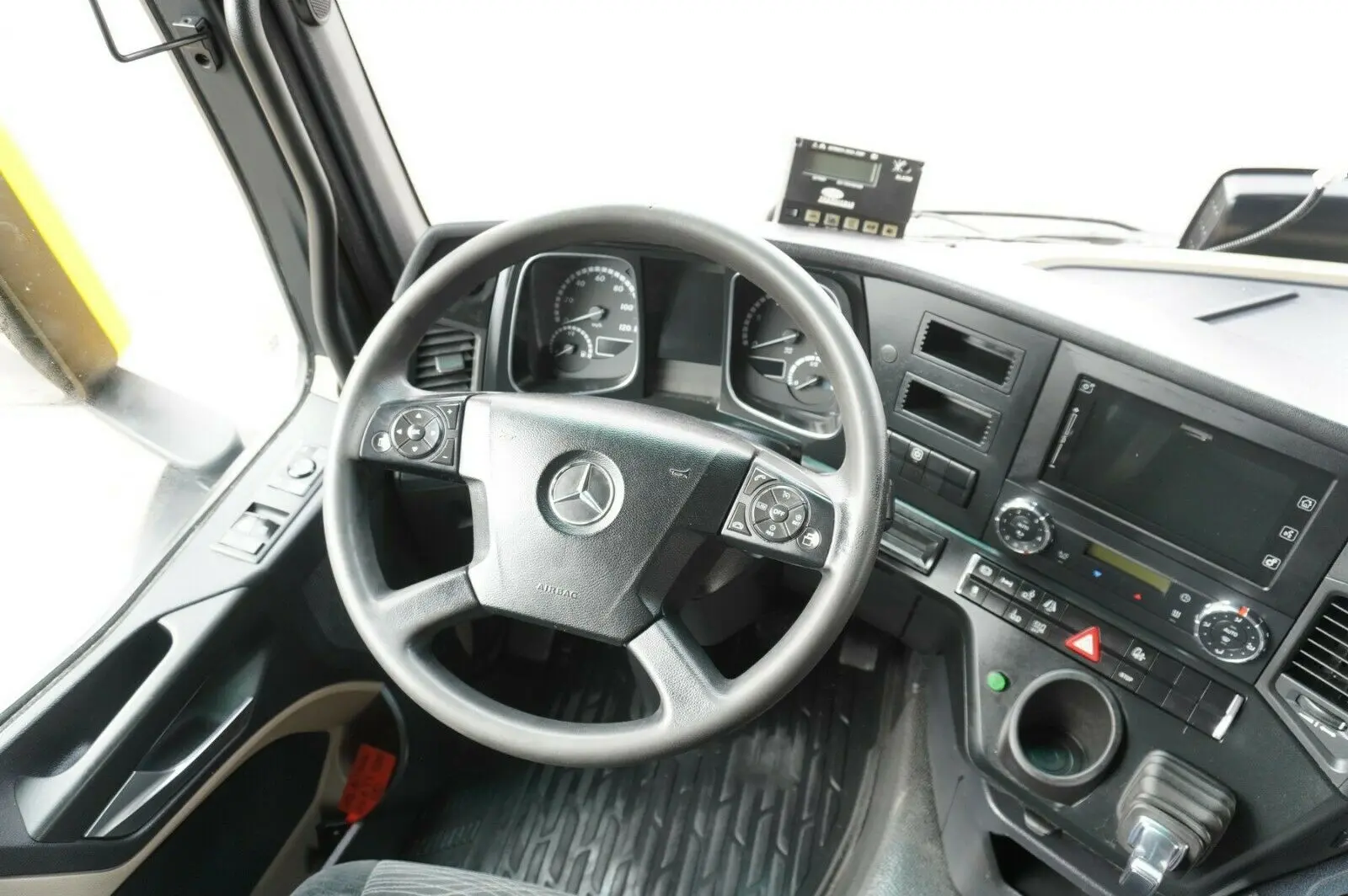 Рефрижератор Mercedes Actros 2542, 2017 год, 22 европалета, боковая дверь, без пробега по РФ - фото 4