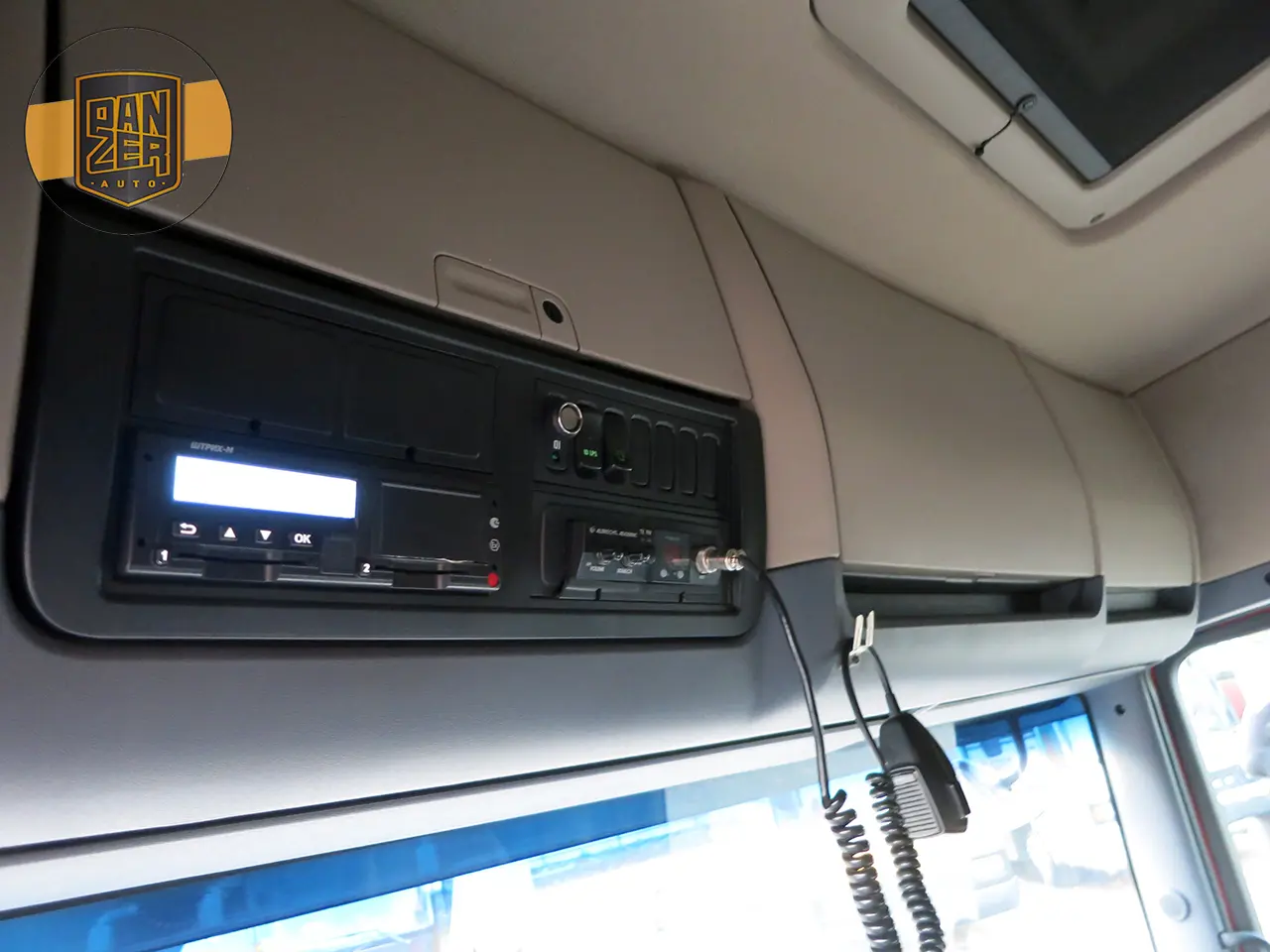 Scania P400, тягач для перевозки опасных грузов, 2015г, МКПП - фото-детальных 14