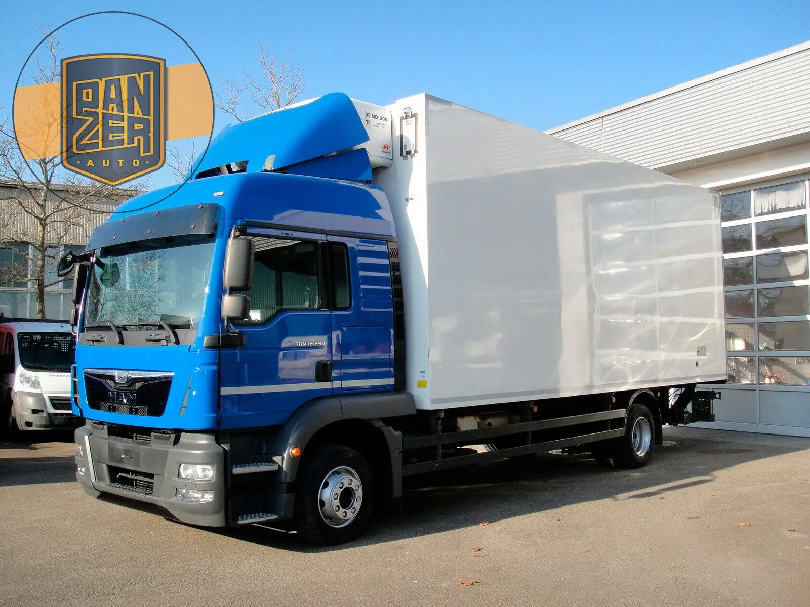 Рефрижератор MAN TGM 12.290 LL, 2014г, высокая кабина, гидролифт, без пробега по РФ - фото