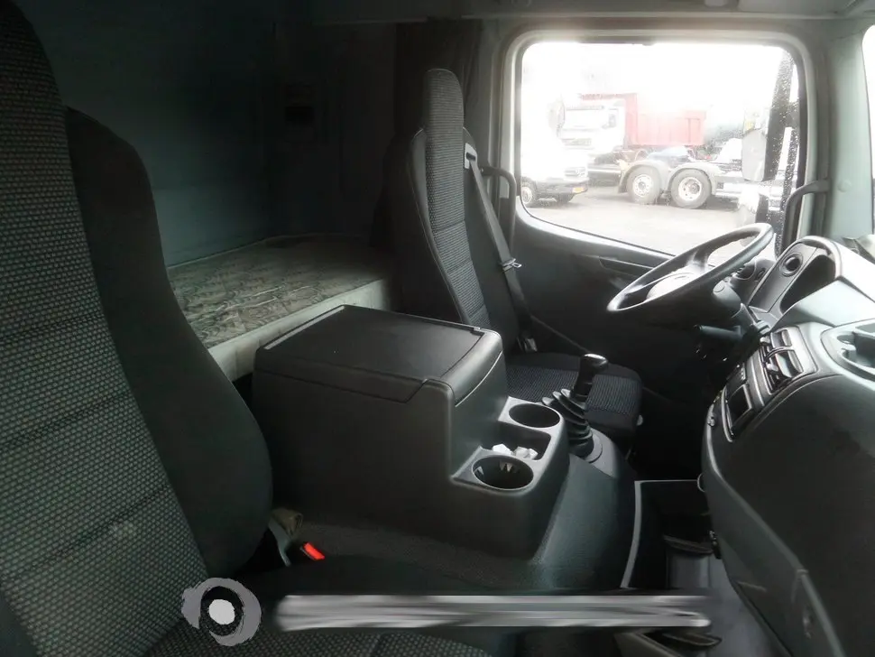 Mercedes Atego 1224 L, 2013г, штора-борт 48м3 + ворота, все загрузки - фото 4