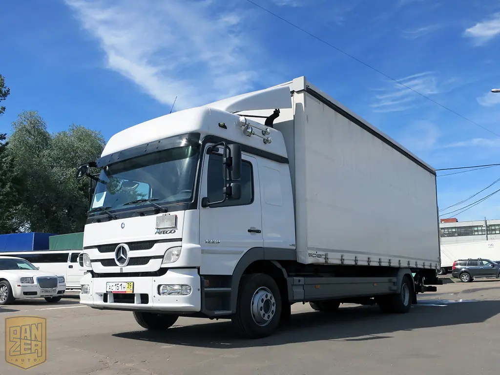Mercedes-Benz Atego 1229L, 2012г, штора 48м3, гидролифт, 2 спальника - фото