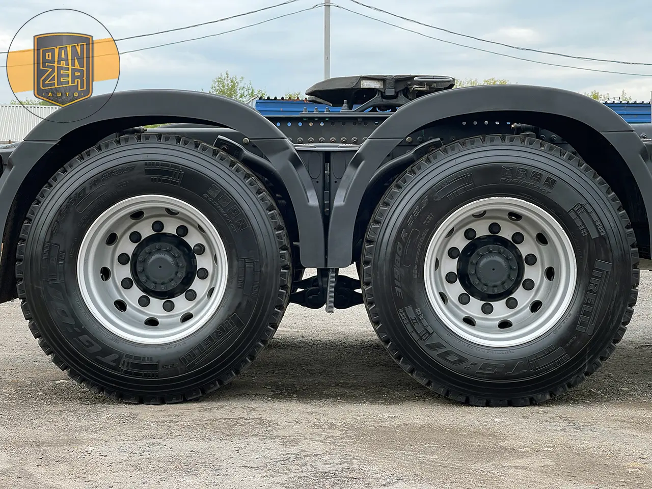 Тягач Volvo FH540, 2018 год, 6х4 с подъемной осью - фото-детальных 13