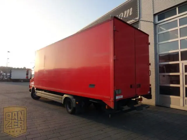 Mercedes-Benz Atego 818L, фургон 44м3, кузов 7.1м, ворота, 3-местный салон, фаркоп, пневмо - фото 5