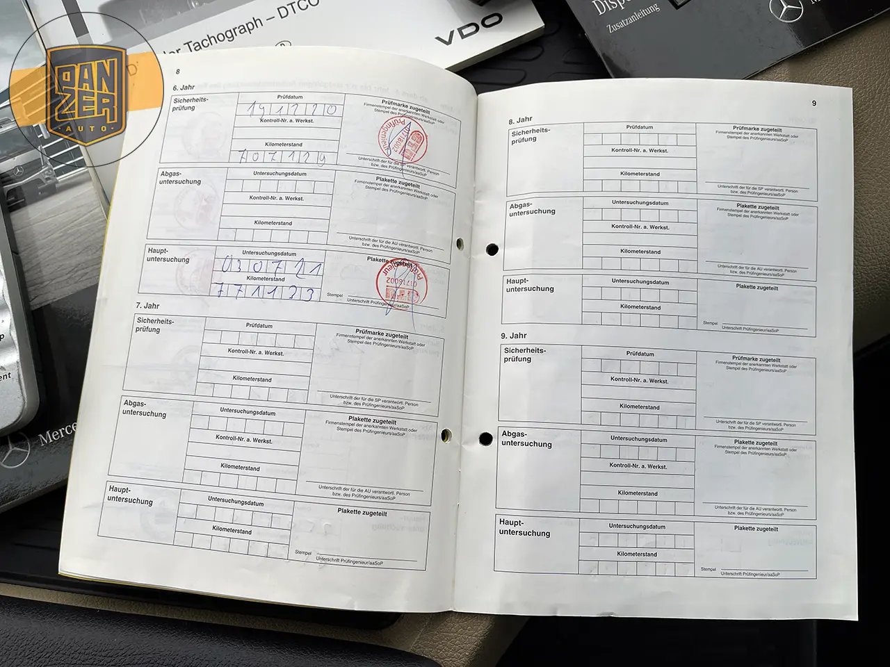 Мерседес Актрос 2542, 6х2 кубовик штора 60 кубов, 2015 г, 2 спальных места, без пробега по РФ - фото 36