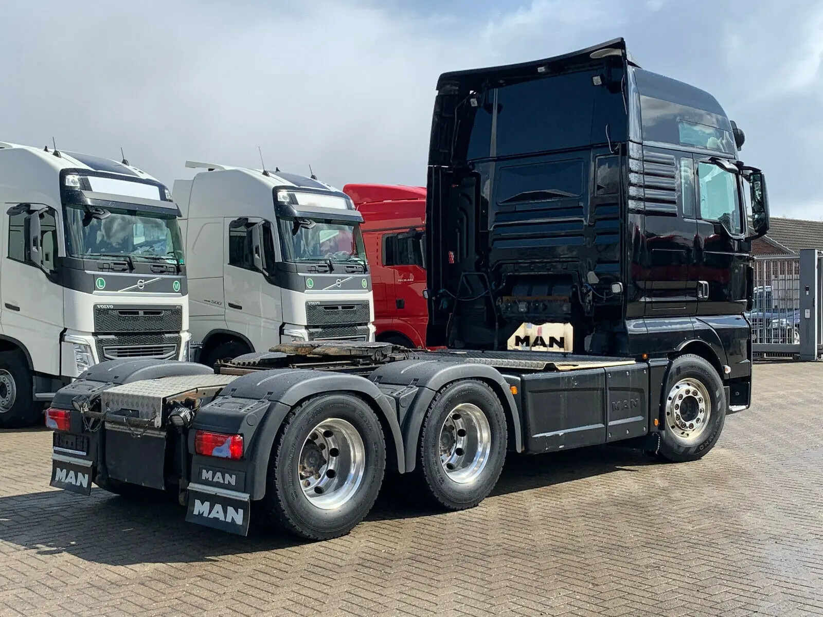 Тягач MAN TGX 26.560, 6х4, 65 тонн, кабина XXL, пневмоподвеска, без пробега по РФ - фото-детальных