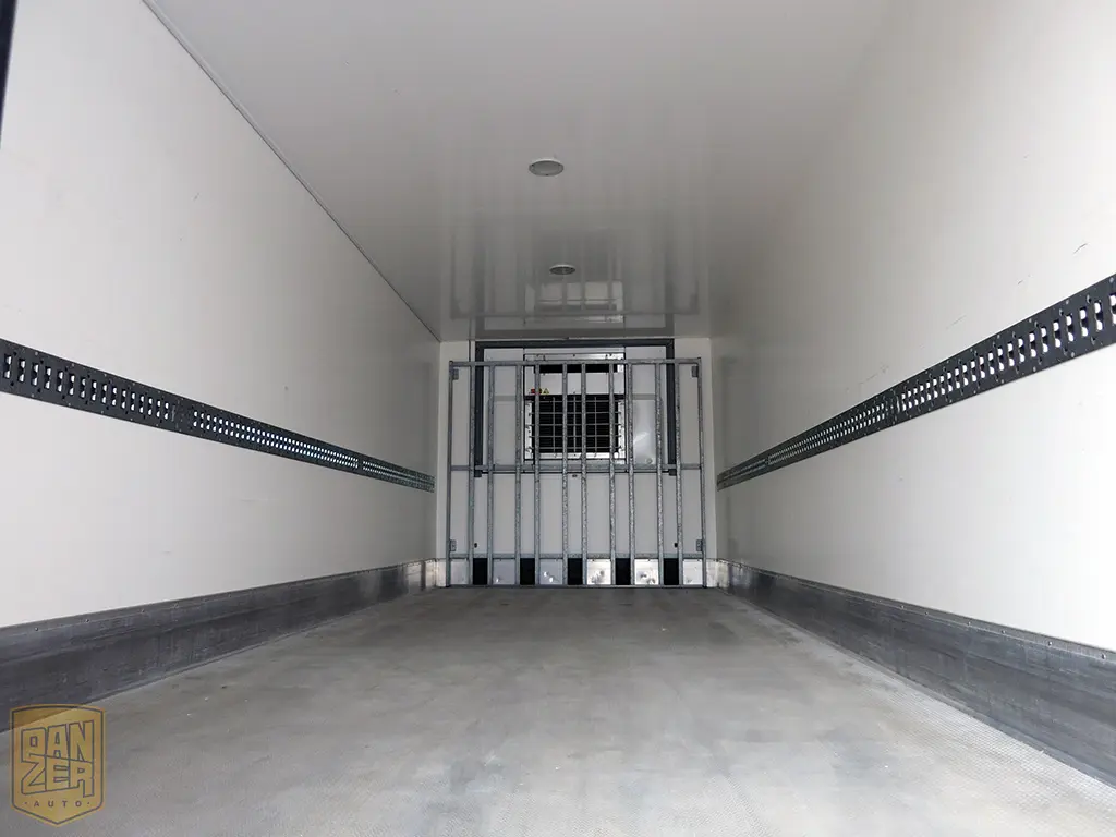 Chereau прицеп рефрижератор трехосный, г/п 21500кг, 2011 г - фото 2