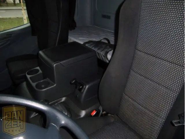 Mercedes-Benz Atego 1224 L, 2013г, фургон 48м3, погрузочная длина 7.2м, гидролифт, спальник, состояние нового - фото 6