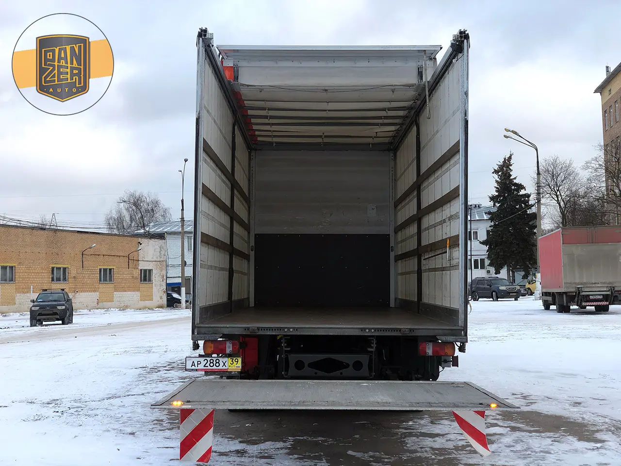 Mercedes Atego 1224L, 02/2013г, штора 50 м3, гидролифт, 2 спальника - фото 2