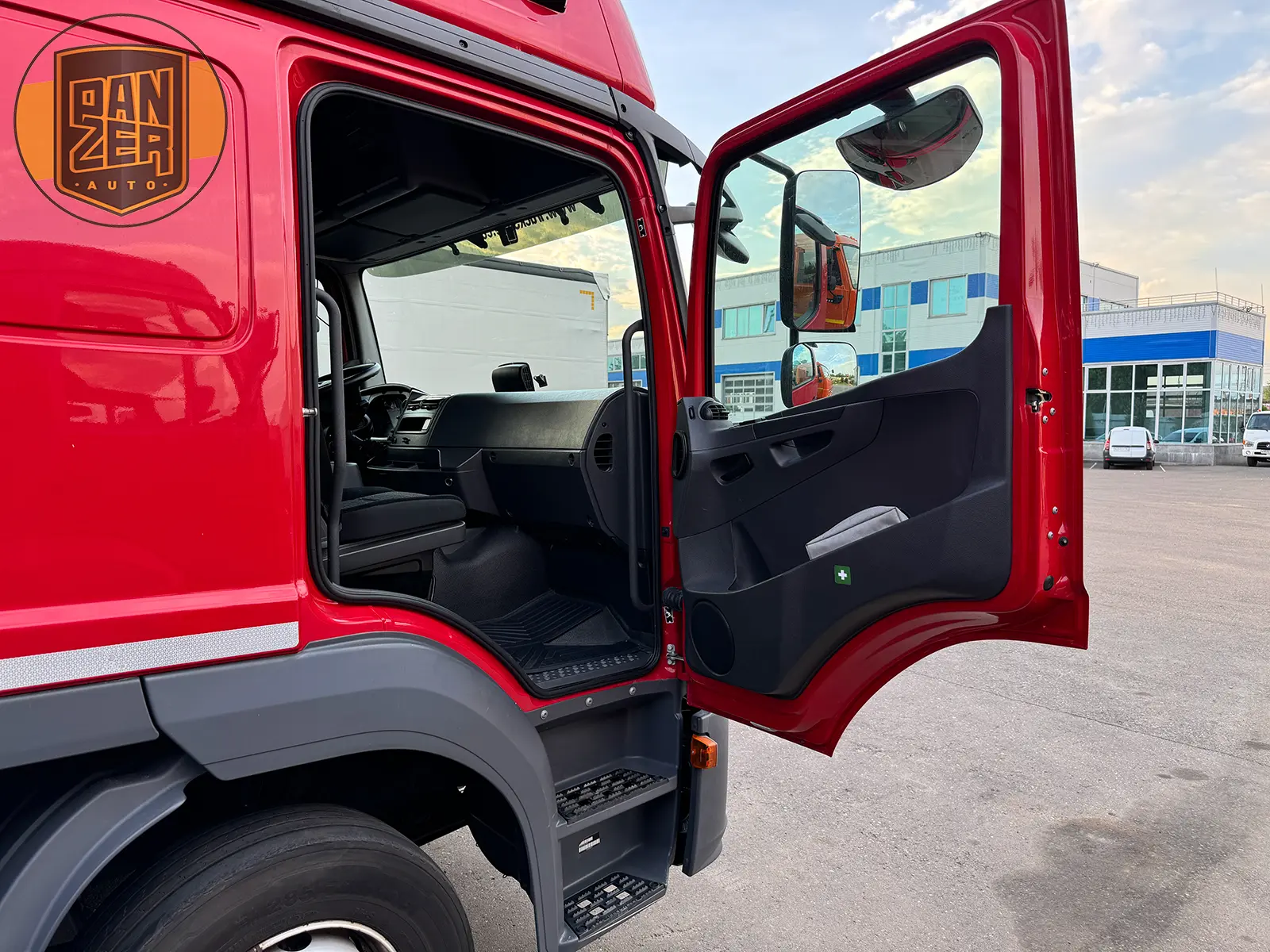 mercedes-benz atego 1230, 2019 год, фургон 18 палет с воротами 26