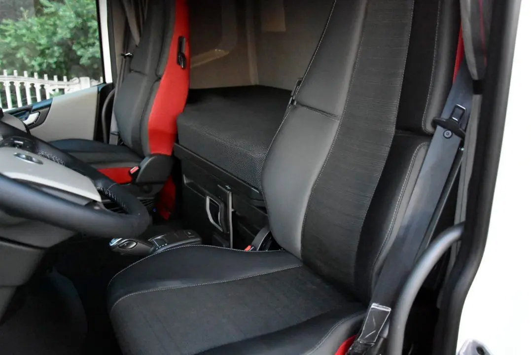 Кубовик Volvo FH 420, 6х2, 2017 год, штора 68 кубов, 23 европалета, без пробега по РФ - фото 3