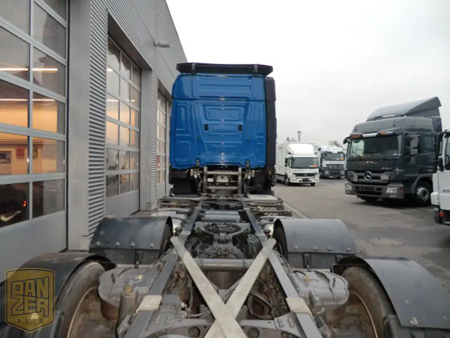 Mercedes-Benz Actros GigaSpace 2542, самая новая модель, Евро-5 - фото 2