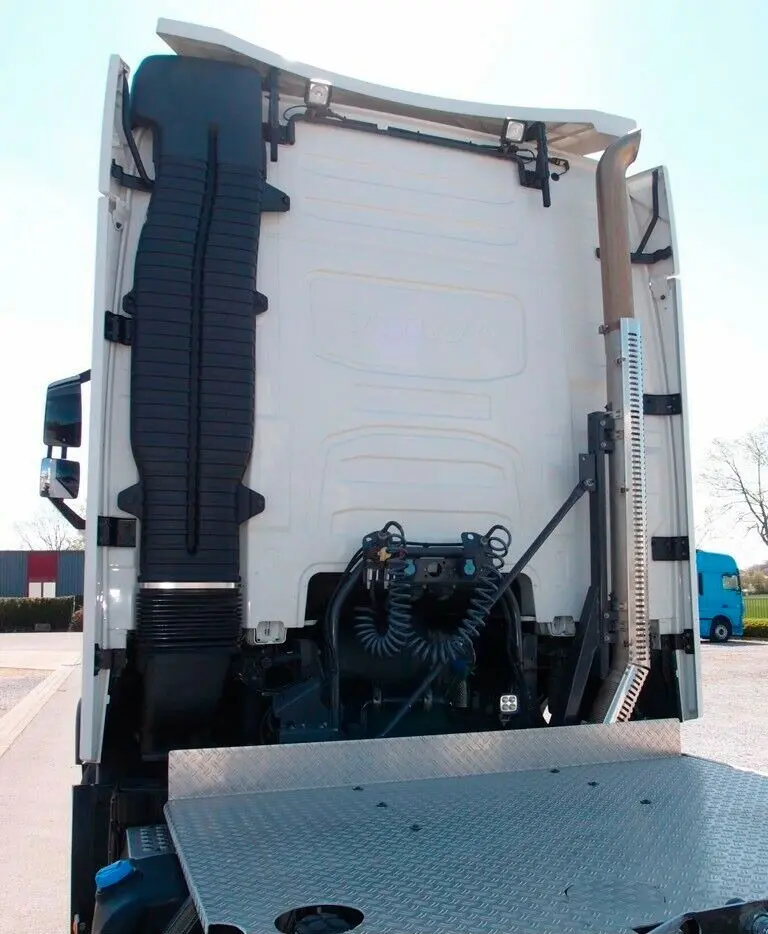 Тягач Volvo FH500, 6х4 с подъемной осью, 12/2018 год, пневмоподвеска, пробег всего 45 тыс.км, из Германии - фото-детальных 2