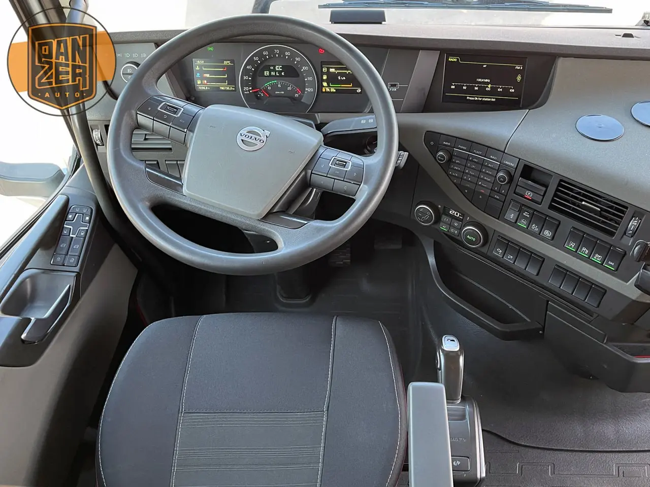 Тягач Volvo FH 500 4x2, 2016 год, гидрофицированный, из Германии - фото-детальных 3